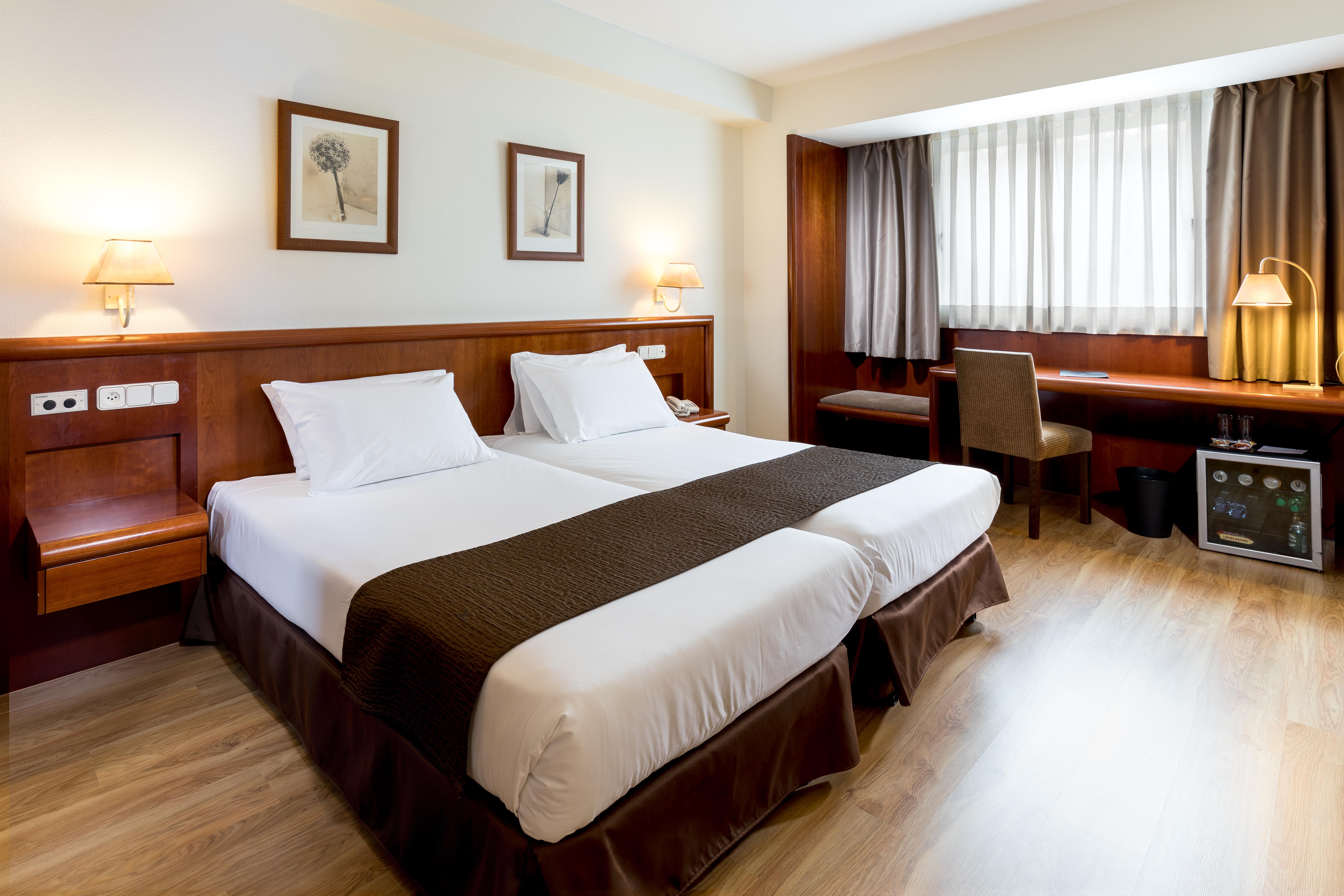 Rafaelhoteles Ventas (Adults Only) Madrid Exterior foto