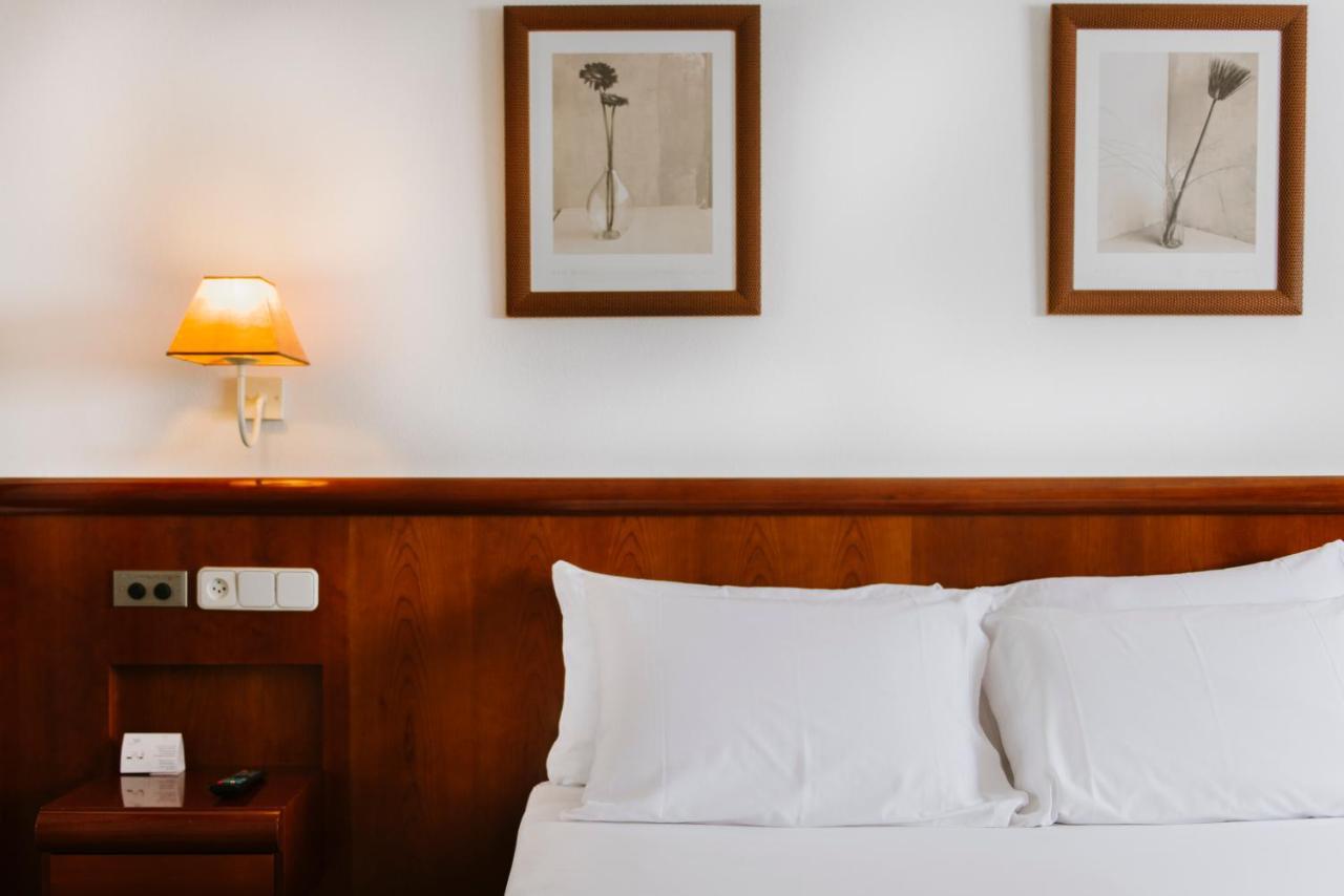 Rafaelhoteles Ventas (Adults Only) Madrid Exterior foto