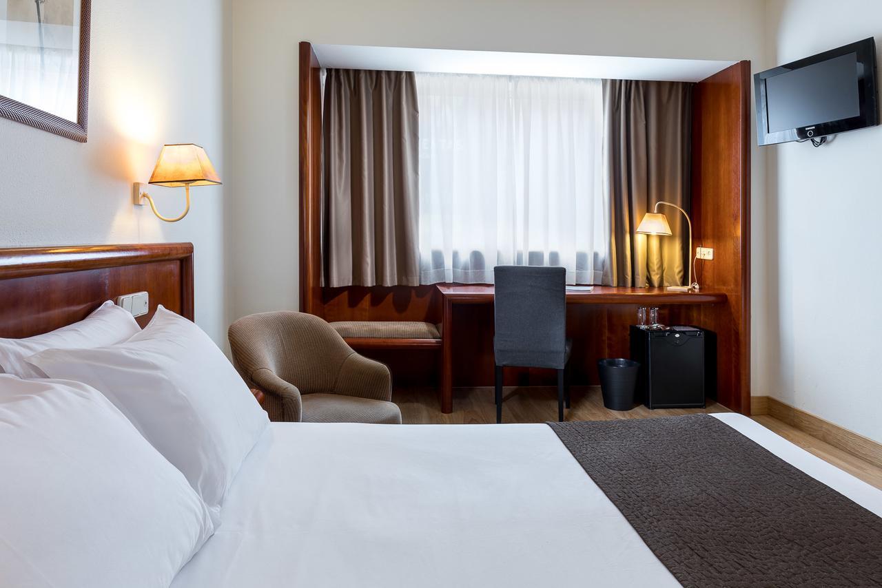 Rafaelhoteles Ventas (Adults Only) Madrid Exterior foto