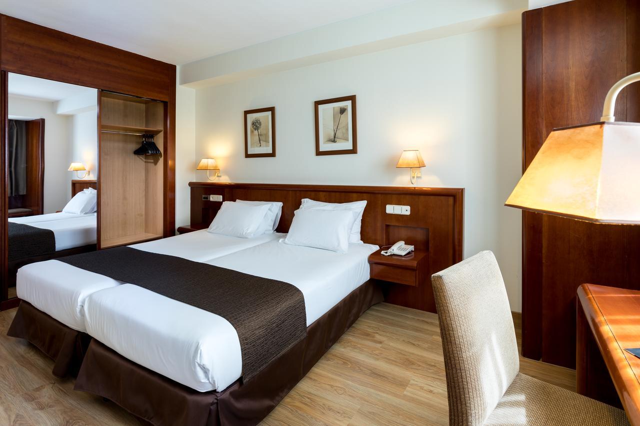 Rafaelhoteles Ventas (Adults Only) Madrid Exterior foto
